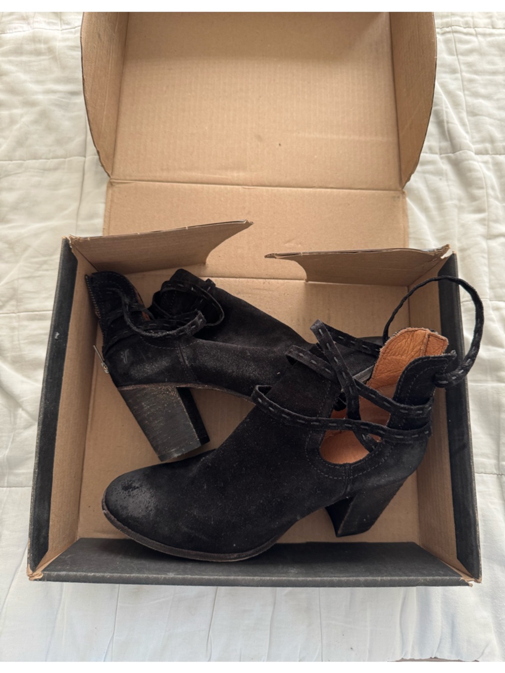 FRYE Boots - Naomi Pickstitch Shootie